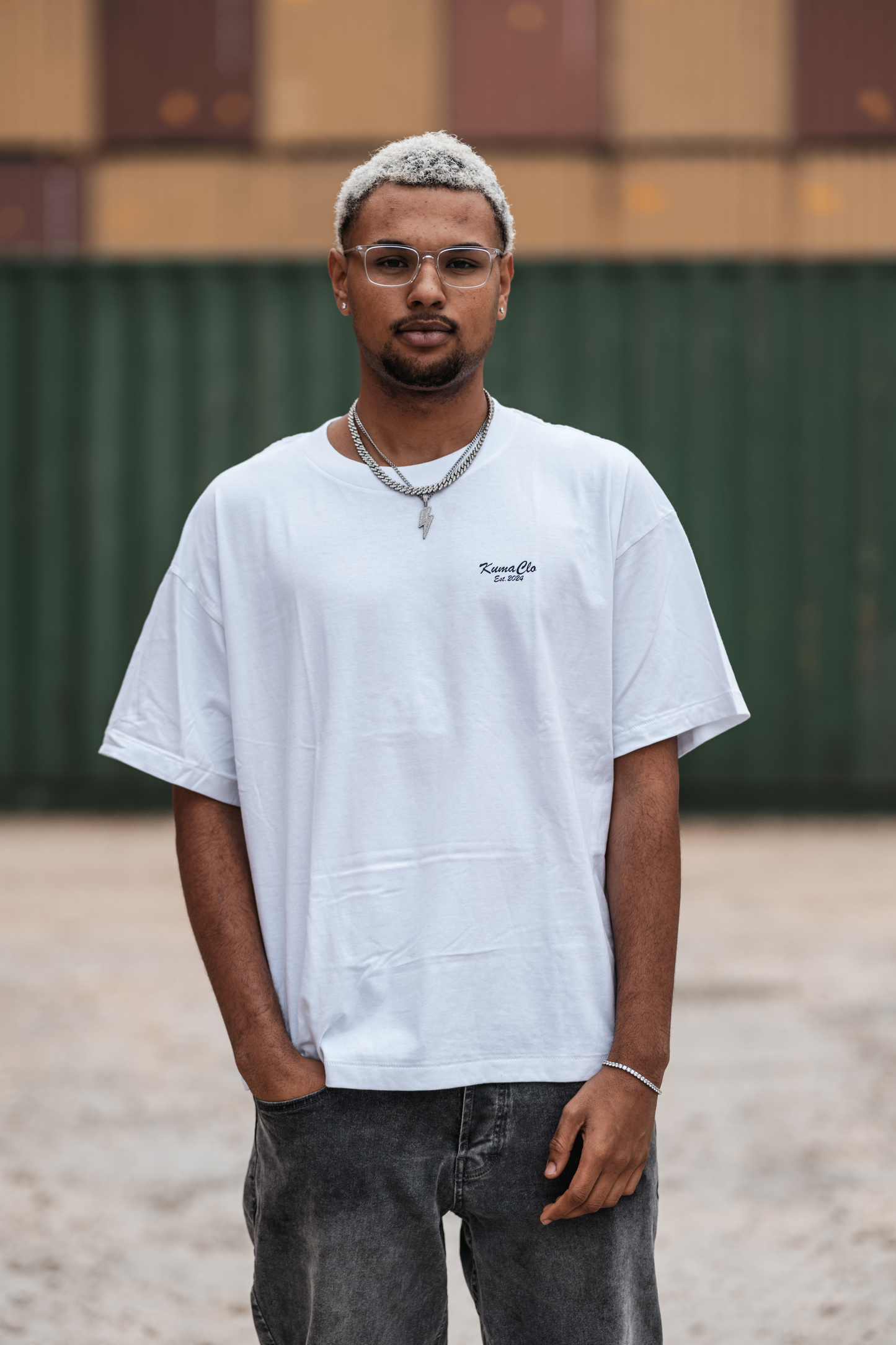 "Silence To Iconic" Oversize-Shirt Unisex